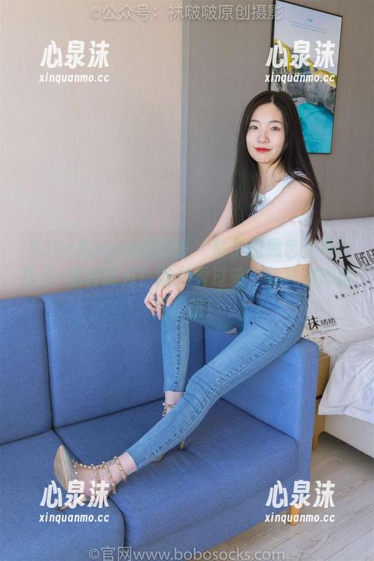 BoBoSocks袜啵啵-稚予 BoBoSocks袜啵啵 - 稚予的黑色美甲+裸足=福利配方!图片看过来,各种姿态随便你挑!
