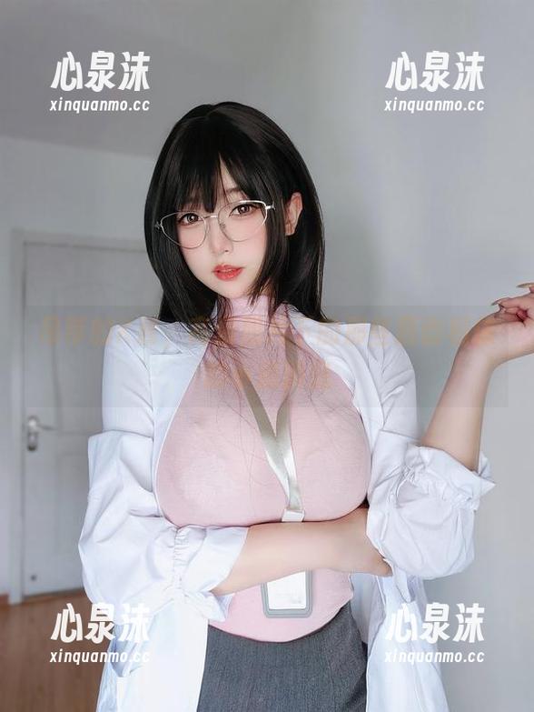 吊带的K酱，高清照片下的那些唇齿相依的小道消息