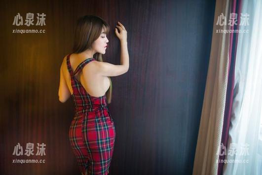 TuiGirl推女郎 - 逻辑真的是个奢侈品，李丽莎在粉色和壁纸之间游刃有余，我完全追不上她的节奏。