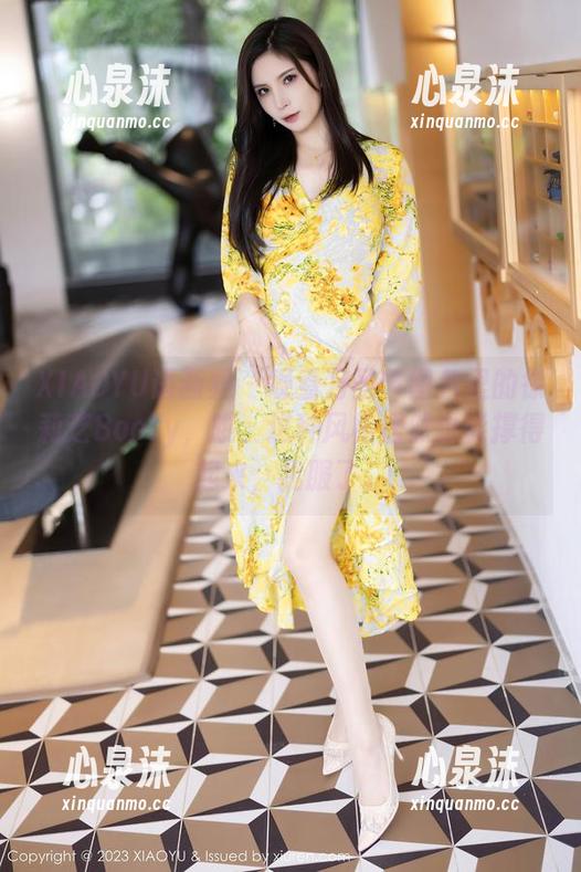 XIAOYU语画界 - 观看万圣节图包里的徐莉芝Booty，哦，这种风格居然也能撑得起来，我服了。