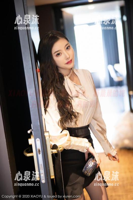 XIAOYU语画界-杨晨晨 XIAOYU语画界 - 原图渐隐,杨晨晨的纯白画面,洗净了我的眼!