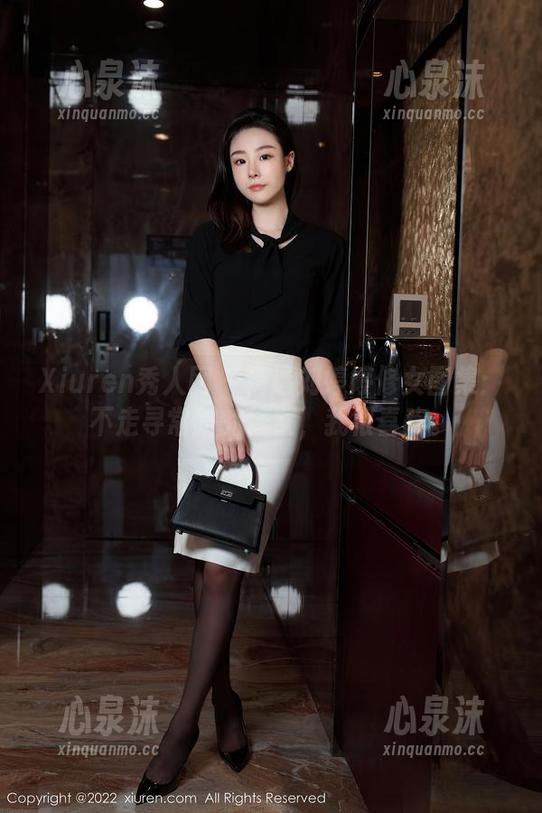 Xiuren秀人网 - 精选刘婷婷修女图集：不走寻常路的修女，我很喜欢。