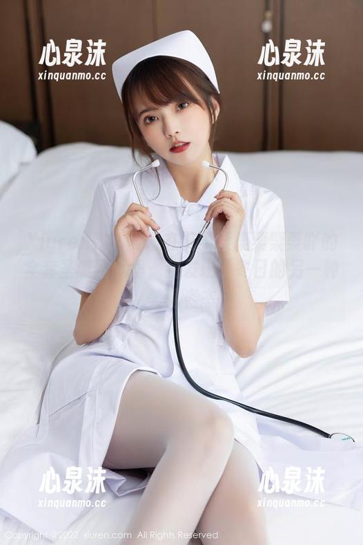 Xiuren秀人网 - 在艾栗栗栗栗栗栗吖的全套圣诞图集里，我发现了冬日的另一种美丽姿态