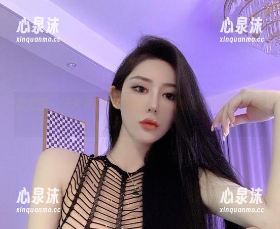 不爱笑的赛琳 微密圈 - 不爱笑的赛琳的套装:让图库为之惊叹的穿搭小天才!