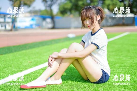 看这九曲Jean的水着玉藻前，整体原图很有大片的感觉，但我依然是一颗孤独的星星。