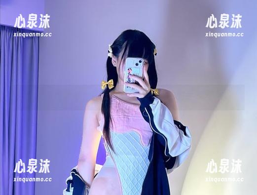 九言 九言学姐,在线写真效果不比她的手气差