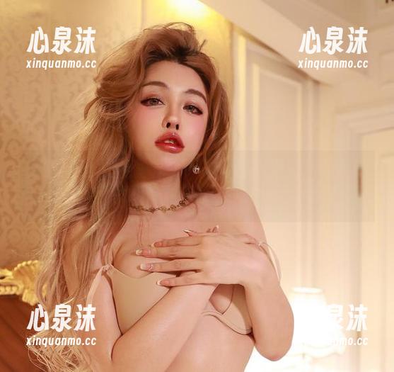 微密圈 - 原图直击：于芷晴的护士装，和我记忆中的护士完全不同！