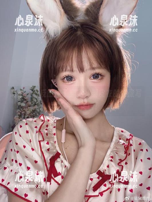 哈哈，千反田鹿子穿英梨梨皮衣的这张写真，我想尖叫！