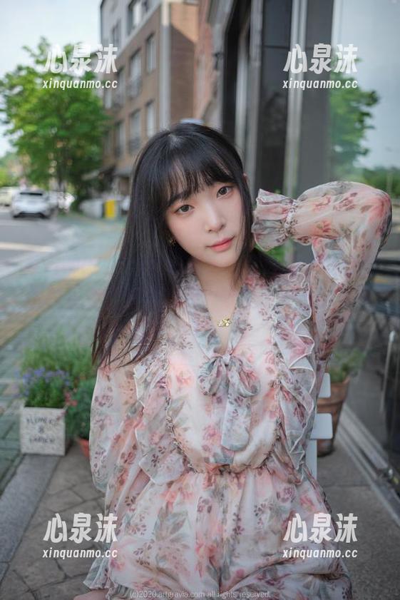 姜仁卿(강인경)女王驾到，今晚的壁纸争夺战可真令人心潮澎湍，赶紧更新我的美图！
