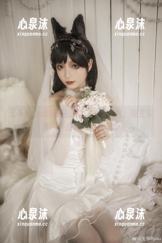 无筝ryou 无筝ryou的私拍时刻:短裤图包,萌生众多“不能说”的联想。
