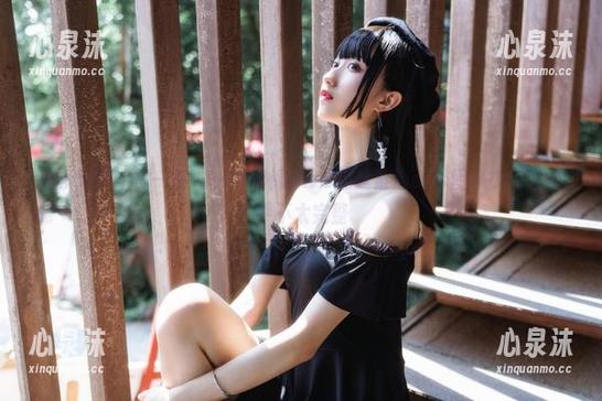 居多环节中的一件——木棉棉OwO黑丝背心cos图集少了它似乎不太完整