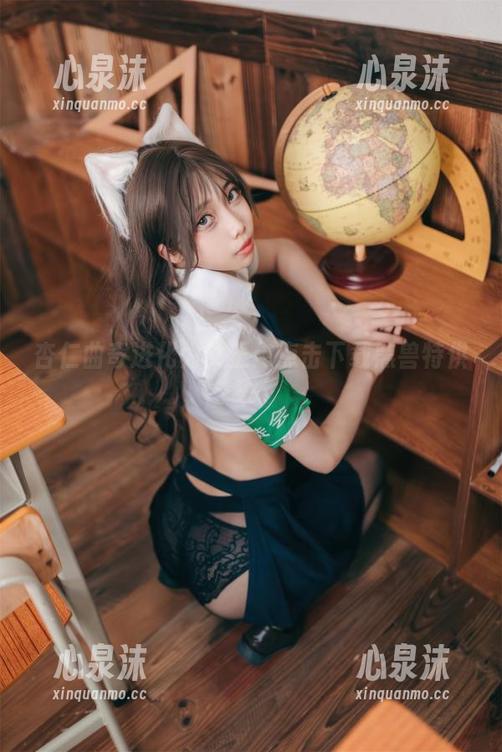 杏仁曲奇 杏仁曲奇进化为女王:点击下载黑兽特供!