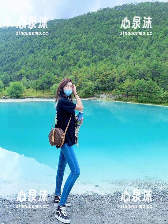 微密圈 - 皮衣写真更新，林子喵Lynne身上这气场能把我震晕啊！