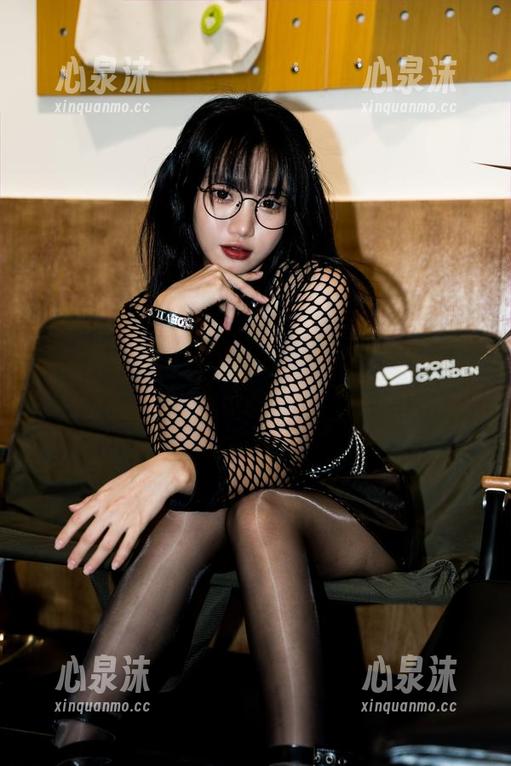 柒柒要乖哦的豹纹合集，脑海中突然冒出狩猎的画面
