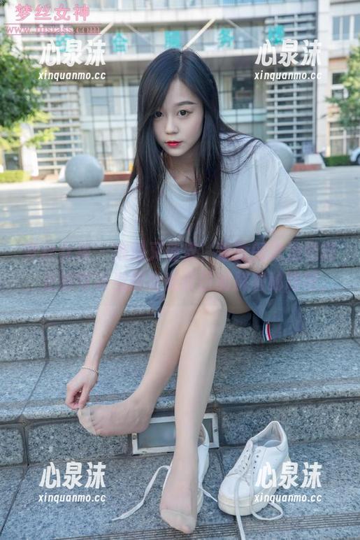 梦丝女神-香萱 梦丝女神 - 浪漫又俏皮,香萱的泳池图册,正好可以当做炎炎夏日的解暑秘籍吧。