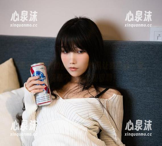 汪知子 汪知子,这次的甜心cos作品让我眼前一亮,真是磕不过来的甜蜜啊!