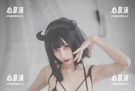在线写真里的清颜真德秀黑暗护士，别以为她不是温柔的那种。