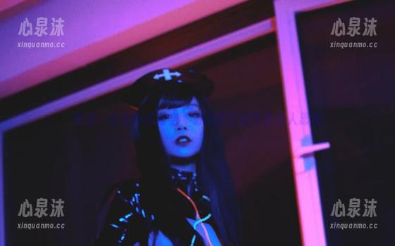 清颜颜子 带着一丝暧昧的粉色,清颜颜子的写真引人思绪