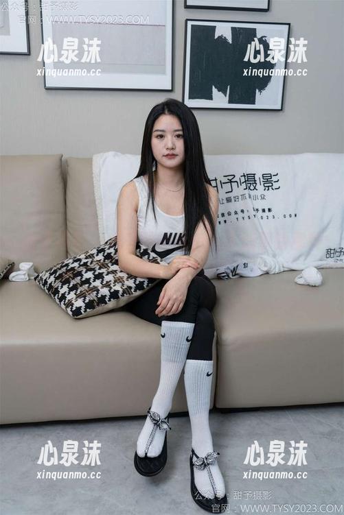 甜予摄影 - 齐齐的短靴，人人想要的那种？套图让人想多了。