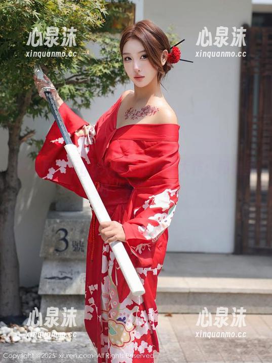 秀人网 - Egg尤妮丝的透明大作：网盘里的“看”不停
