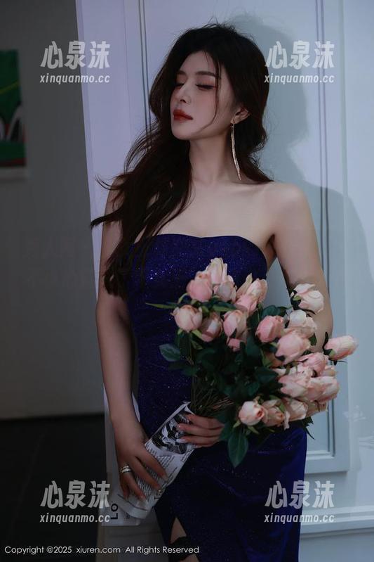 秀人网 - 《女王林文文yooki》合集，一不小心就成了“女王”的传说，快来膜拜吧！