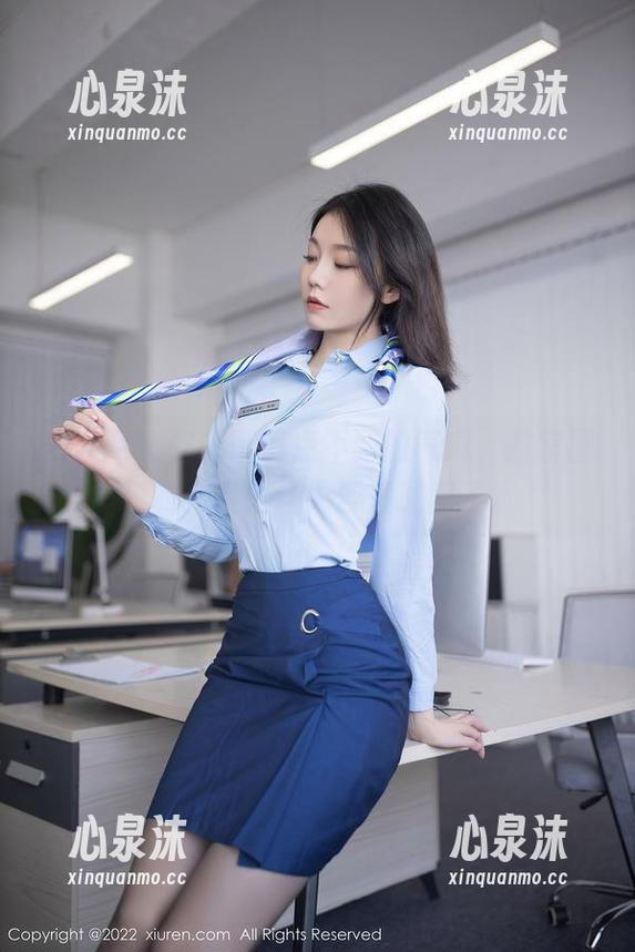 秀人网-软情 秀人网 - 软情带着点不羁的气息,教室图包的元素太让人浮想联翩了。
