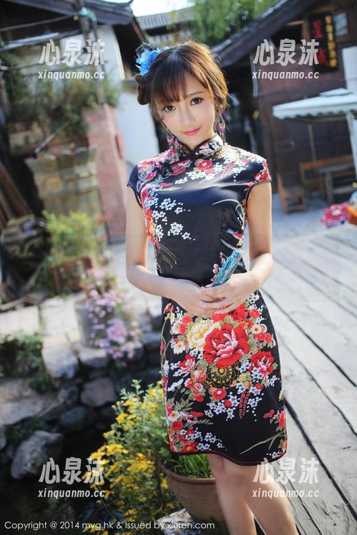 美媛馆-糯美子Mini 美媛馆 - 糯美子Mini慢慢展露的私房图集,女友?大概是梦里捡来的吧。