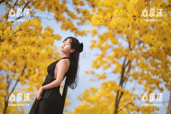 噢，萌芽儿o0的粉色图册充满了……唔，免费诱惑真不赖。