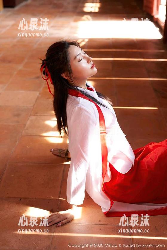 蜜桃社 - 小魔女lily的JK图包，估计会让你从此忘记其他美图！