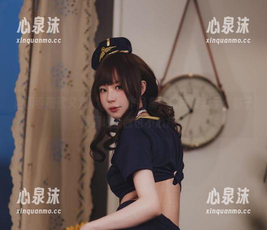 西园寺南歌 西园寺南歌又双叒叕更新作品集,有网友表示:袜子掉到地上我也不心疼!