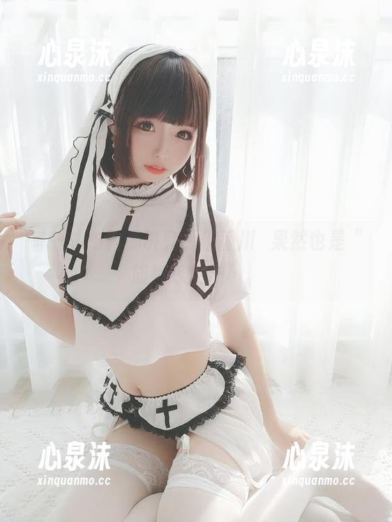 香川澪 每一寸布料都讲究,但香川澪果然也是“旗袍专业户”。