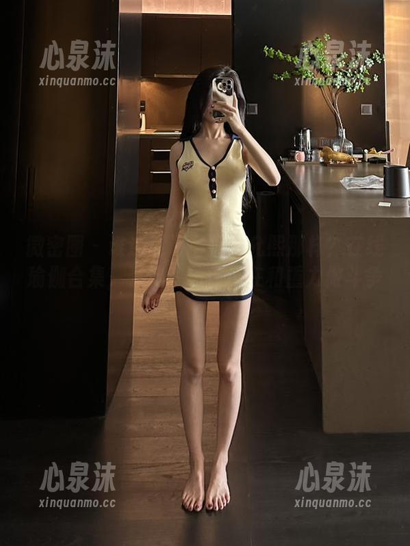 微密圈 - 谁还能做得像黎允熙那样？在线瑜伽合集，看这些动作像在和重力做斗争。